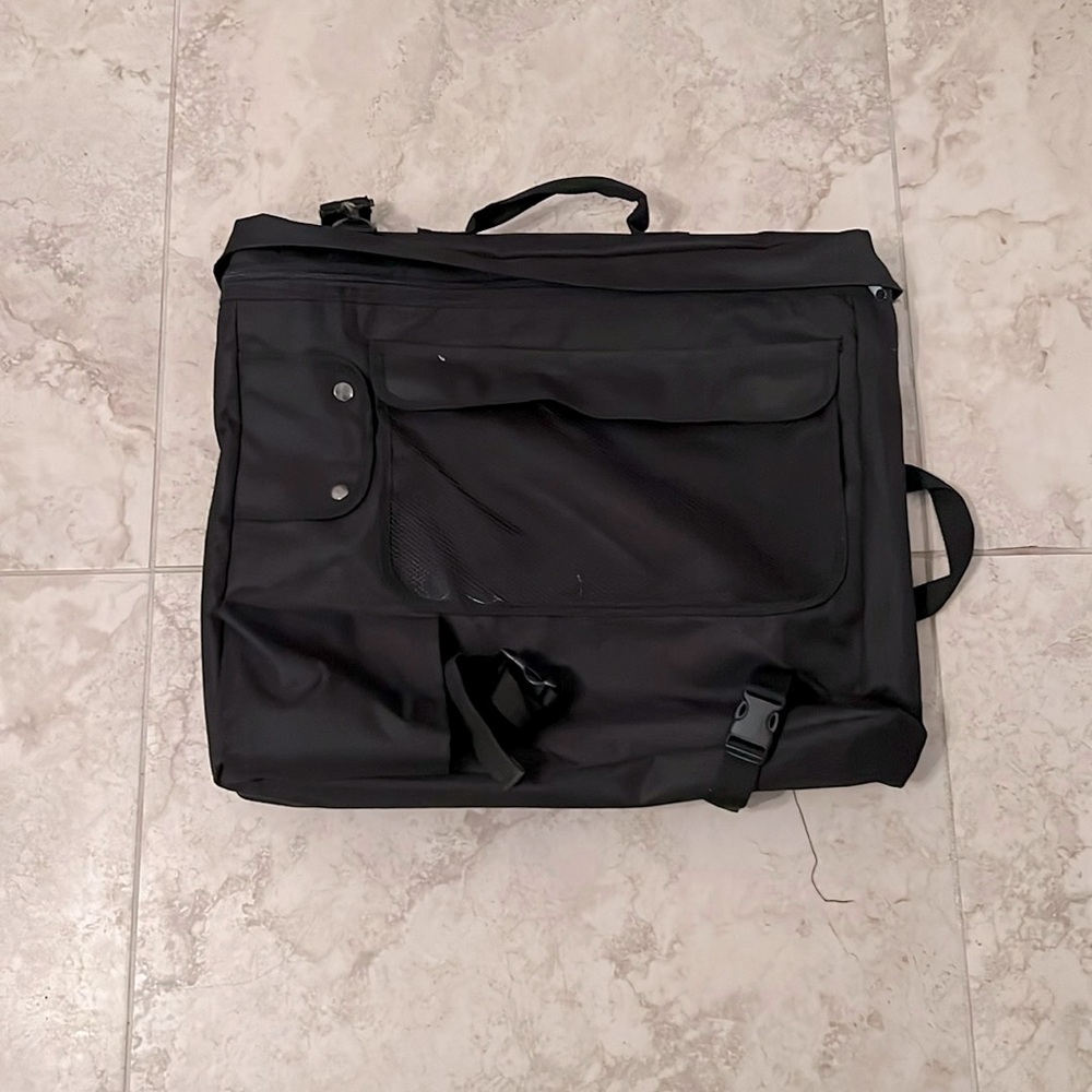 Free- Art portfolio/ sketchbook bag